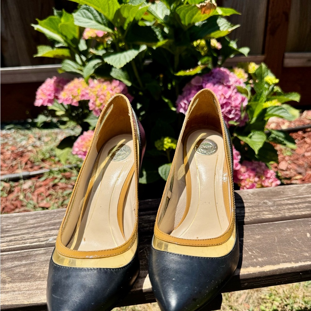 Almost New Elegant Black and Tan Women's Shoes